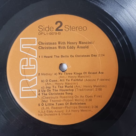 Vintage Christmas with Eddy Arnold & Henry Mancini vinyl record 1974 - Picture 9 of 9